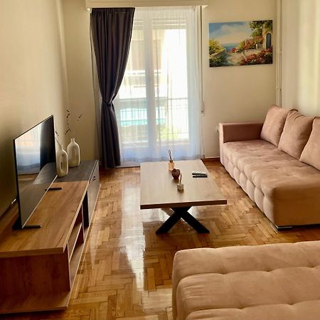 Spacious Apartment Near Panormou Metro 雅典 外观 照片